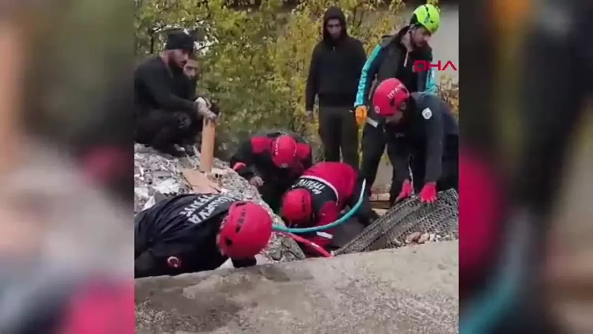 Malatya’da Yıkım Çalışmalarında Çöken Binadan Bir İş Makinesi Operatörü Kurtarıldı